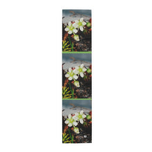 Load image into Gallery viewer, Table Runner (Cotton, Poly) Nerriviup qalia Arctic Flora