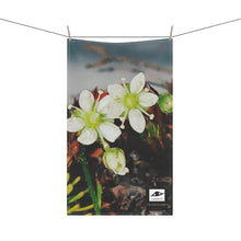 Load image into Gallery viewer, Kitchen Towel Tiitorfiit allarutaat Arctic Flora