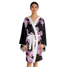 Load image into Gallery viewer, Long Sleeve Kimono Robe Arnanut
