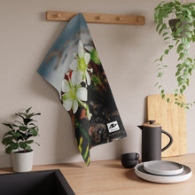 Load image into Gallery viewer, Kitchen Towel Tiitorfiit allarutaat Arctic Flora
