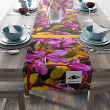 Load image into Gallery viewer, Table Runner (Cotton, Poly) Nerriviup qalia - angissutsit assigiinngitsut, annoraamineq perrattorlu toqqarneqarsinnaapput
